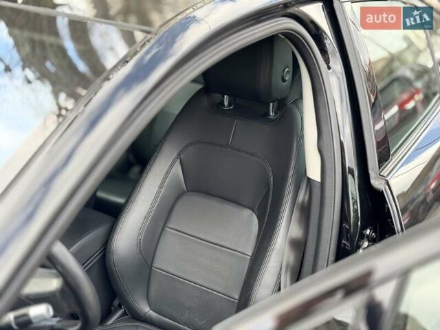 Черный Ягуар I-Pace, объемом двигателя 0 л и пробегом 95 тыс. км за 21500 $, фото 10 на Automoto.ua