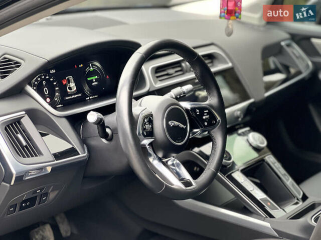 Черный Ягуар I-Pace, объемом двигателя 0 л и пробегом 143 тыс. км за 20500 $, фото 27 на Automoto.ua
