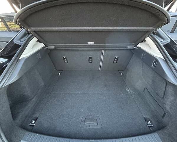 Чорний Ягуар I-Pace, об'ємом двигуна 0 л та пробігом 126 тис. км за 25500 $, фото 11 на Automoto.ua