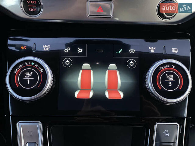 Черный Ягуар I-Pace, объемом двигателя 0 л и пробегом 120 тыс. км за 24900 $, фото 91 на Automoto.ua