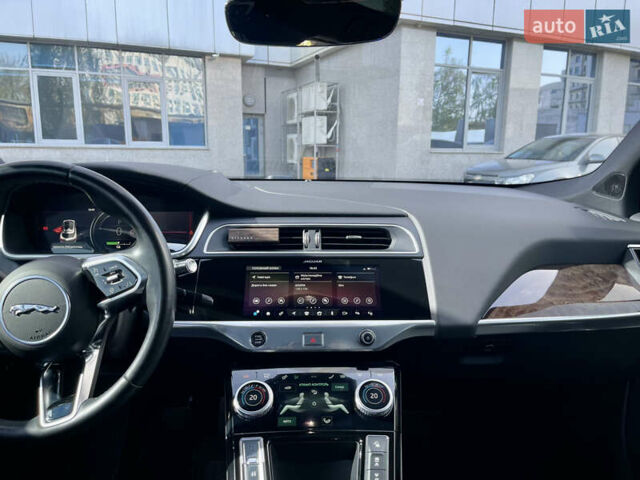 Черный Ягуар I-Pace, объемом двигателя 0 л и пробегом 102 тыс. км за 24990 $, фото 11 на Automoto.ua