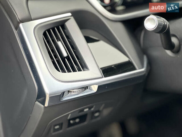 Черный Ягуар I-Pace, объемом двигателя 0 л и пробегом 143 тыс. км за 20500 $, фото 28 на Automoto.ua