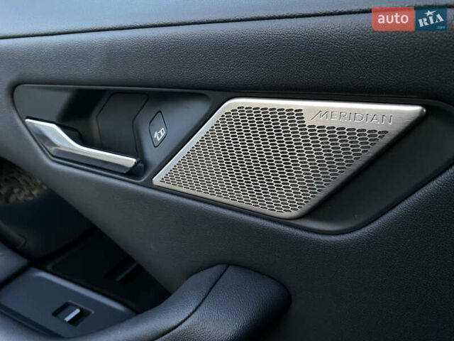 Черный Ягуар I-Pace, объемом двигателя 0 л и пробегом 120 тыс. км за 25900 $, фото 113 на Automoto.ua