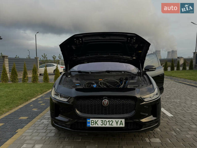 Черный Ягуар I-Pace, объемом двигателя 0 л и пробегом 115 тыс. км за 26800 $, фото 42 на Automoto.ua