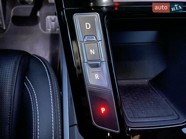 Черный Ягуар I-Pace, объемом двигателя 0 л и пробегом 90 тыс. км за 26900 $, фото 59 на Automoto.ua