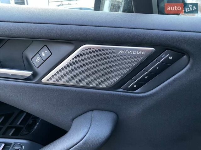Черный Ягуар I-Pace, объемом двигателя 0 л и пробегом 90 тыс. км за 25900 $, фото 6 на Automoto.ua