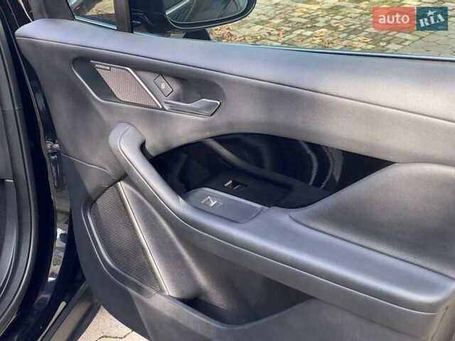 Черный Ягуар I-Pace, объемом двигателя 0 л и пробегом 107 тыс. км за 21900 $, фото 25 на Automoto.ua
