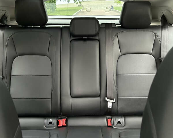 Черный Ягуар I-Pace, объемом двигателя 0 л и пробегом 62 тыс. км за 25999 $, фото 13 на Automoto.ua