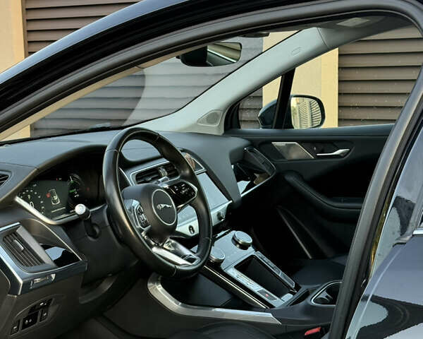 Черный Ягуар I-Pace, объемом двигателя 0 л и пробегом 133 тыс. км за 21500 $, фото 14 на Automoto.ua