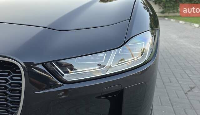 Черный Ягуар I-Pace, объемом двигателя 0 л и пробегом 94 тыс. км за 23500 $, фото 44 на Automoto.ua