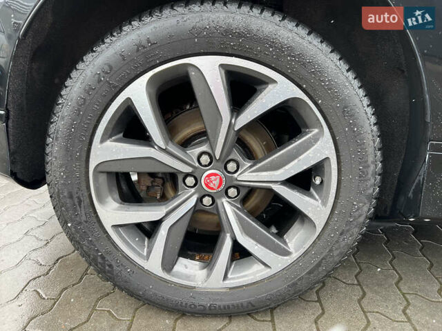 Черный Ягуар I-Pace, объемом двигателя 0 л и пробегом 116 тыс. км за 23990 $, фото 14 на Automoto.ua