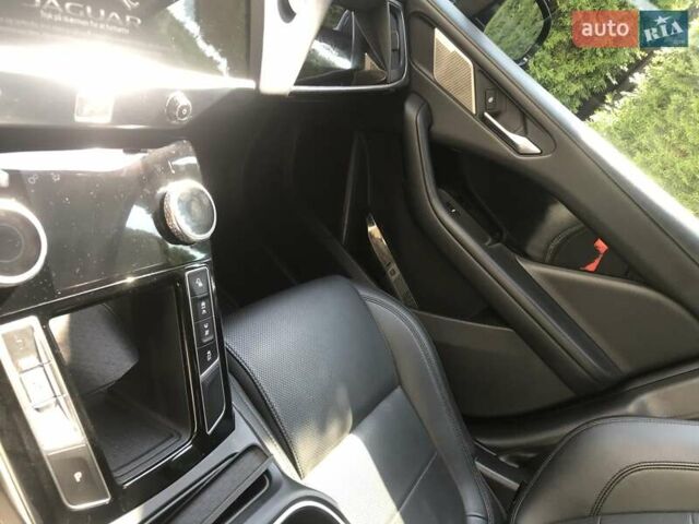 Черный Ягуар I-Pace, объемом двигателя 0 л и пробегом 210 тыс. км за 32000 $, фото 6 на Automoto.ua