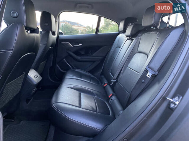 Черный Ягуар I-Pace, объемом двигателя 0 л и пробегом 120 тыс. км за 24900 $, фото 116 на Automoto.ua