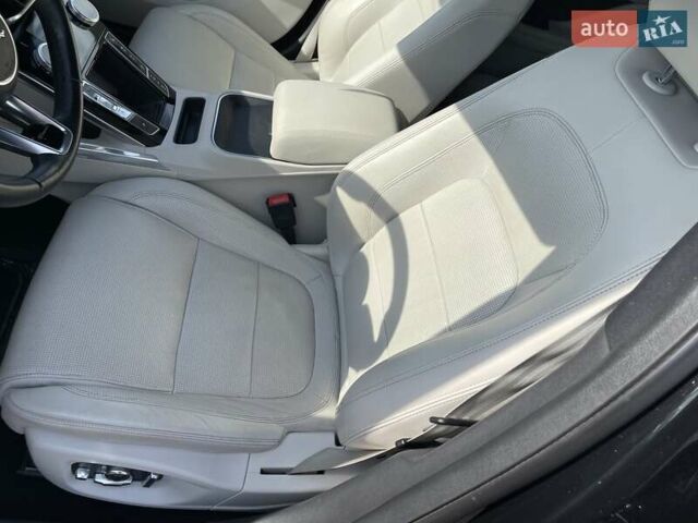 Черный Ягуар I-Pace, объемом двигателя 0 л и пробегом 98 тыс. км за 23900 $, фото 36 на Automoto.ua