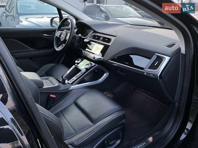Черный Ягуар I-Pace, объемом двигателя 0 л и пробегом 90 тыс. км за 26900 $, фото 85 на Automoto.ua