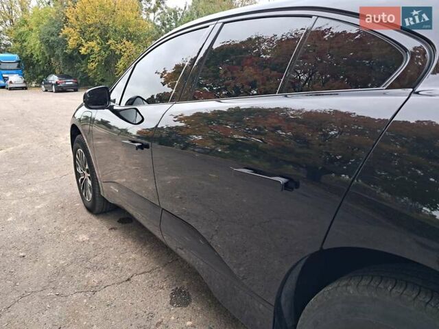 Черный Ягуар I-Pace, объемом двигателя 0 л и пробегом 180 тыс. км за 22500 $, фото 35 на Automoto.ua