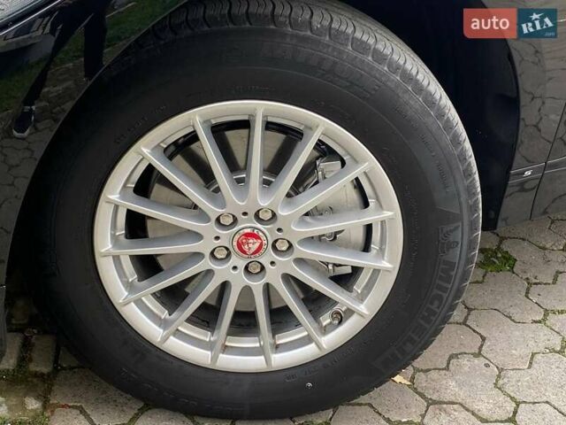 Черный Ягуар I-Pace, объемом двигателя 0 л и пробегом 107 тыс. км за 21900 $, фото 4 на Automoto.ua
