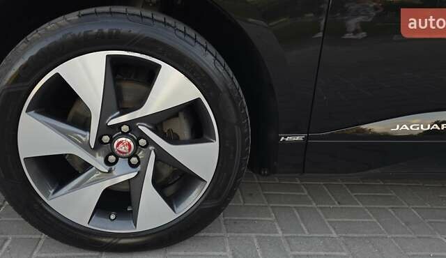 Черный Ягуар I-Pace, объемом двигателя 0 л и пробегом 94 тыс. км за 23500 $, фото 52 на Automoto.ua