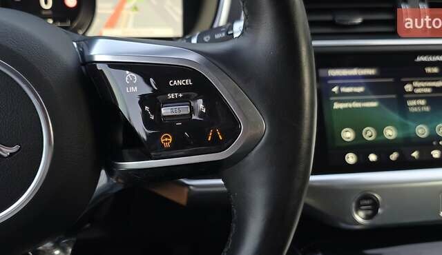 Черный Ягуар I-Pace, объемом двигателя 0 л и пробегом 94 тыс. км за 23500 $, фото 89 на Automoto.ua