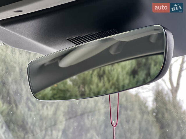 Черный Ягуар I-Pace, объемом двигателя 0 л и пробегом 143 тыс. км за 20500 $, фото 51 на Automoto.ua