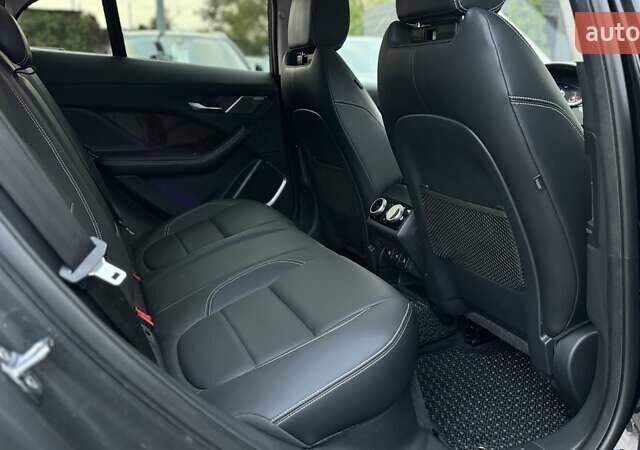 Черный Ягуар I-Pace, объемом двигателя 0 л и пробегом 36 тыс. км за 31999 $, фото 18 на Automoto.ua