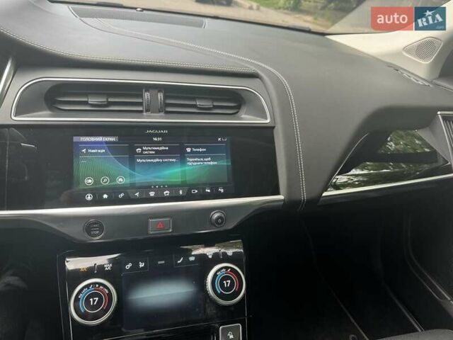 Черный Ягуар I-Pace, объемом двигателя 0 л и пробегом 69 тыс. км за 25900 $, фото 5 на Automoto.ua