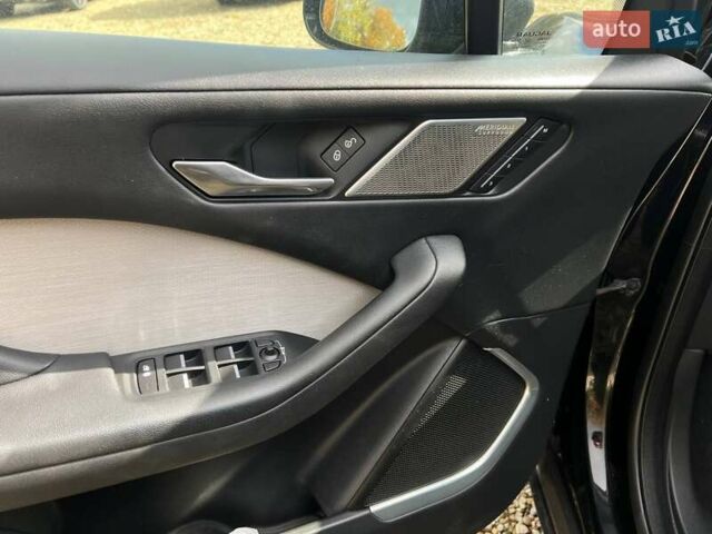 Черный Ягуар I-Pace, объемом двигателя 0 л и пробегом 80 тыс. км за 13999 $, фото 13 на Automoto.ua