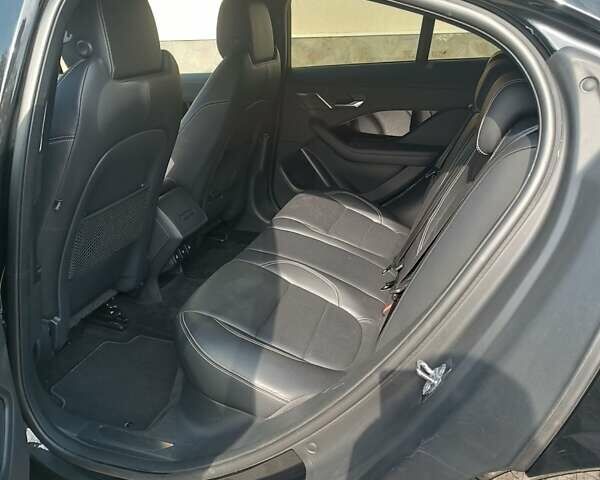Черный Ягуар I-Pace, объемом двигателя 0 л и пробегом 90 тыс. км за 20500 $, фото 16 на Automoto.ua