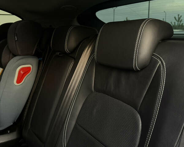 Черный Ягуар I-Pace, объемом двигателя 0 л и пробегом 115 тыс. км за 26800 $, фото 38 на Automoto.ua