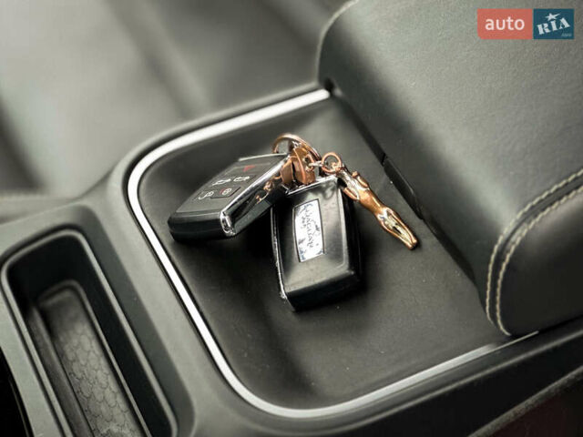 Черный Ягуар I-Pace, объемом двигателя 0 л и пробегом 138 тыс. км за 24500 $, фото 69 на Automoto.ua