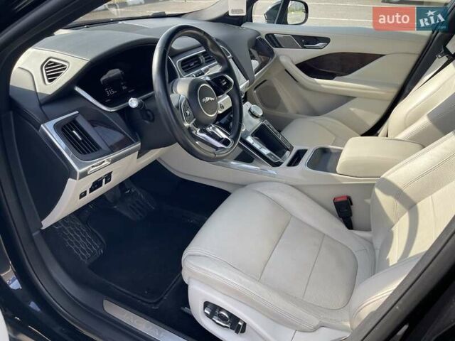 Черный Ягуар I-Pace, объемом двигателя 0 л и пробегом 98 тыс. км за 23900 $, фото 37 на Automoto.ua