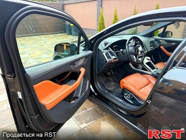 Черный Ягуар I-Pace, объемом двигателя 0 л и пробегом 69 тыс. км за 39900 $, фото 8 на Automoto.ua