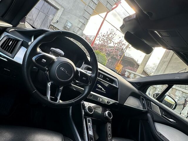 Чорний Ягуар I-Pace, об'ємом двигуна 0 л та пробігом 88 тис. км за 27500 $, фото 10 на Automoto.ua
