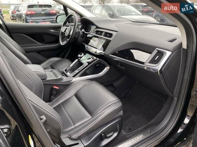 Черный Ягуар I-Pace, объемом двигателя 0 л и пробегом 98 тыс. км за 25200 $, фото 85 на Automoto.ua