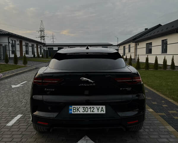 Черный Ягуар I-Pace, объемом двигателя 0 л и пробегом 115 тыс. км за 26800 $, фото 2 на Automoto.ua