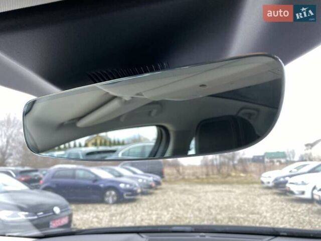 Черный Ягуар I-Pace, объемом двигателя 0 л и пробегом 98 тыс. км за 25200 $, фото 60 на Automoto.ua