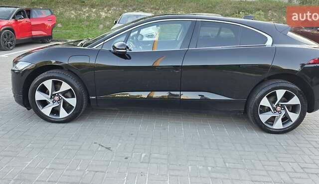 Черный Ягуар I-Pace, объемом двигателя 0 л и пробегом 94 тыс. км за 23500 $, фото 37 на Automoto.ua