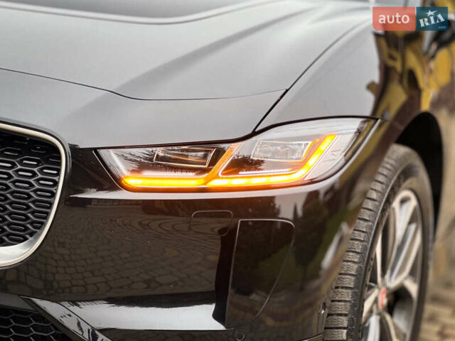 Черный Ягуар I-Pace, объемом двигателя 0 л и пробегом 138 тыс. км за 24500 $, фото 87 на Automoto.ua