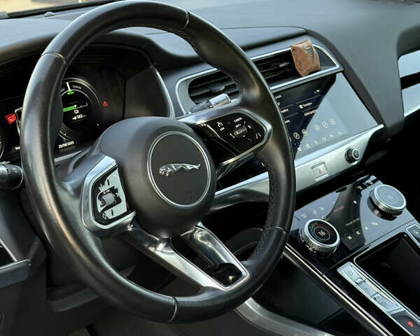 Черный Ягуар I-Pace, объемом двигателя 0 л и пробегом 133 тыс. км за 21500 $, фото 11 на Automoto.ua