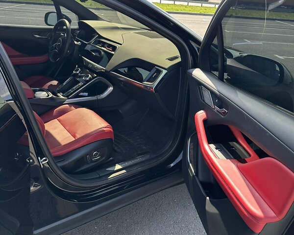 Черный Ягуар I-Pace, объемом двигателя 0 л и пробегом 74 тыс. км за 28800 $, фото 13 на Automoto.ua