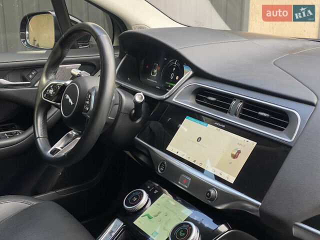 Черный Ягуар I-Pace, объемом двигателя 0 л и пробегом 105 тыс. км за 22200 $, фото 52 на Automoto.ua