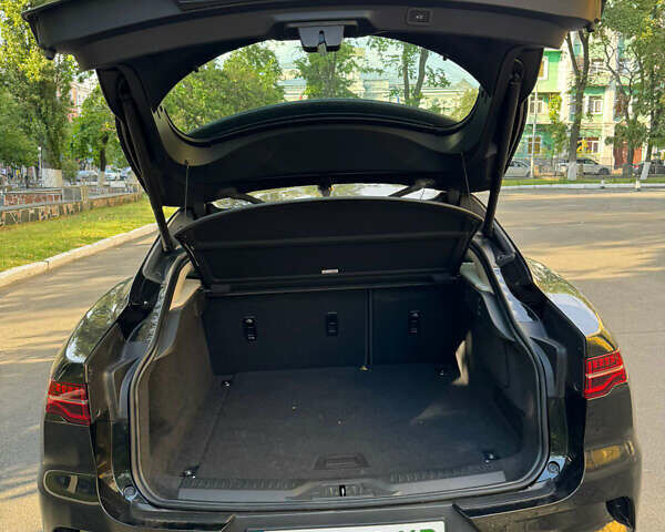 Черный Ягуар I-Pace, объемом двигателя 0 л и пробегом 97 тыс. км за 23000 $, фото 3 на Automoto.ua