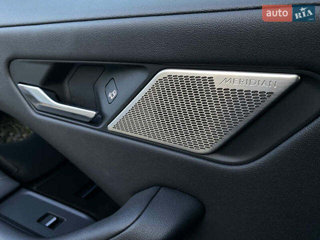 Черный Ягуар I-Pace, объемом двигателя 0 л и пробегом 120 тыс. км за 24900 $, фото 113 на Automoto.ua