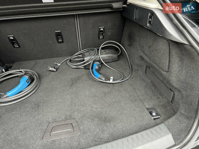 Черный Ягуар I-Pace, объемом двигателя 0 л и пробегом 143 тыс. км за 20500 $, фото 20 на Automoto.ua