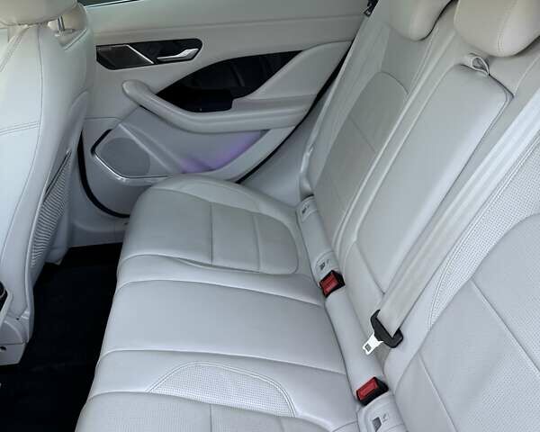Черный Ягуар I-Pace, объемом двигателя 0 л и пробегом 128 тыс. км за 22900 $, фото 15 на Automoto.ua