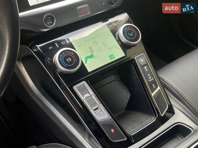Черный Ягуар I-Pace, объемом двигателя 0 л и пробегом 107 тыс. км за 21900 $, фото 24 на Automoto.ua
