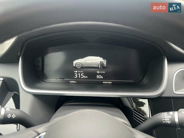 Черный Ягуар I-Pace, объемом двигателя 0 л и пробегом 143 тыс. км за 20500 $, фото 65 на Automoto.ua