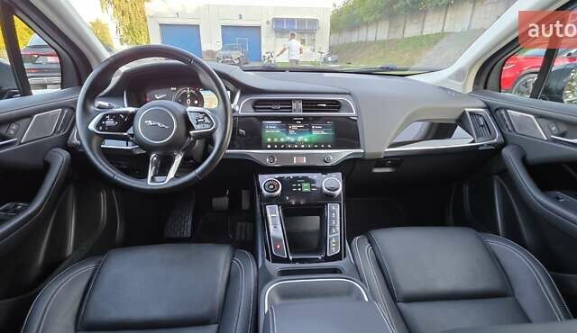 Черный Ягуар I-Pace, объемом двигателя 0 л и пробегом 94 тыс. км за 23500 $, фото 63 на Automoto.ua