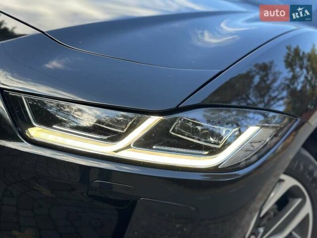 Черный Ягуар I-Pace, объемом двигателя 0 л и пробегом 80 тыс. км за 22750 $, фото 3 на Automoto.ua