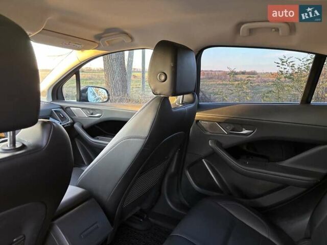 Чорний Ягуар I-Pace, об'ємом двигуна 0 л та пробігом 126 тис. км за 25500 $, фото 8 на Automoto.ua